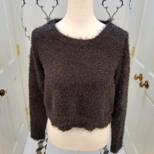 Crop Sweater. Black. Size L